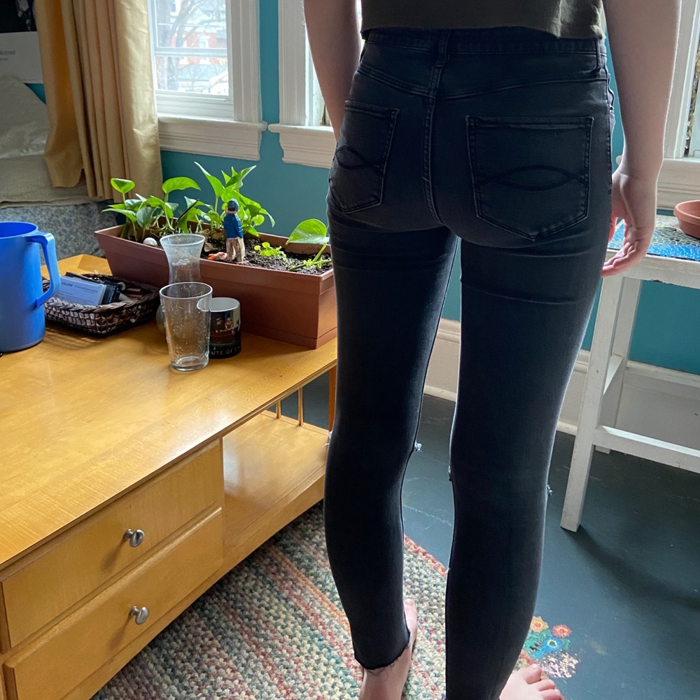 Jeans - Picture 3 of 4